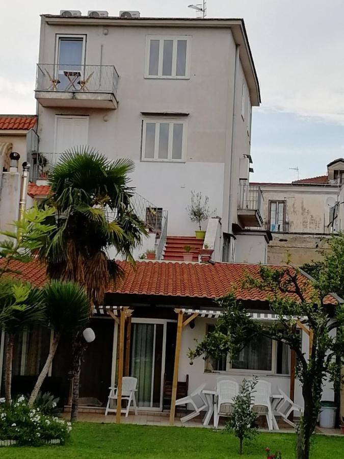 Casa Castellano Bed & Breakfast โนลา ภายนอก รูปภาพ