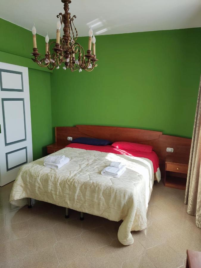 Casa Castellano Bed & Breakfast โนลา ภายนอก รูปภาพ